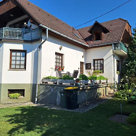Hajni Apartmanhaz Hotel apartamentowy